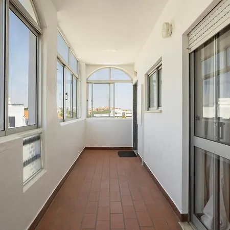 Blue Ocean Views & With Atlantic Breeze דירה